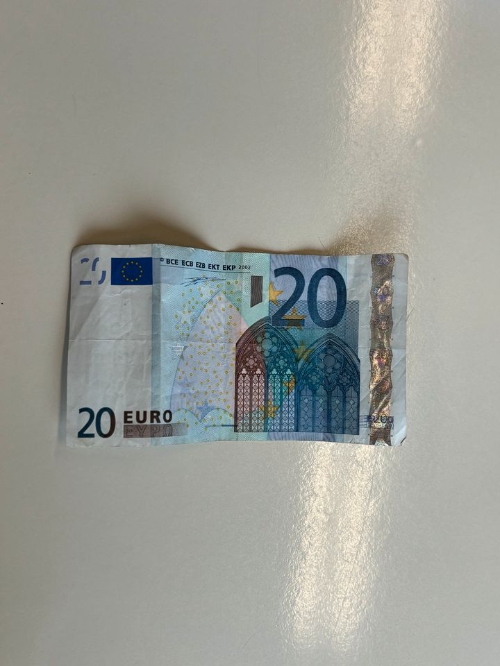 20€ Schein aus 2002 in Nürnberg (Mittelfr)