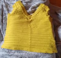 Crop Top, kurz in leuchtend gelb, Sommer, fesch, frisch Nordrhein-Westfalen - Preußisch Oldendorf Vorschau