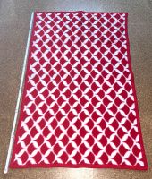 Baby Krabbeldecke Rot Weiß 139 x 90 cm waschbar Fleece Sofadecke Nordrhein-Westfalen - Düren Vorschau