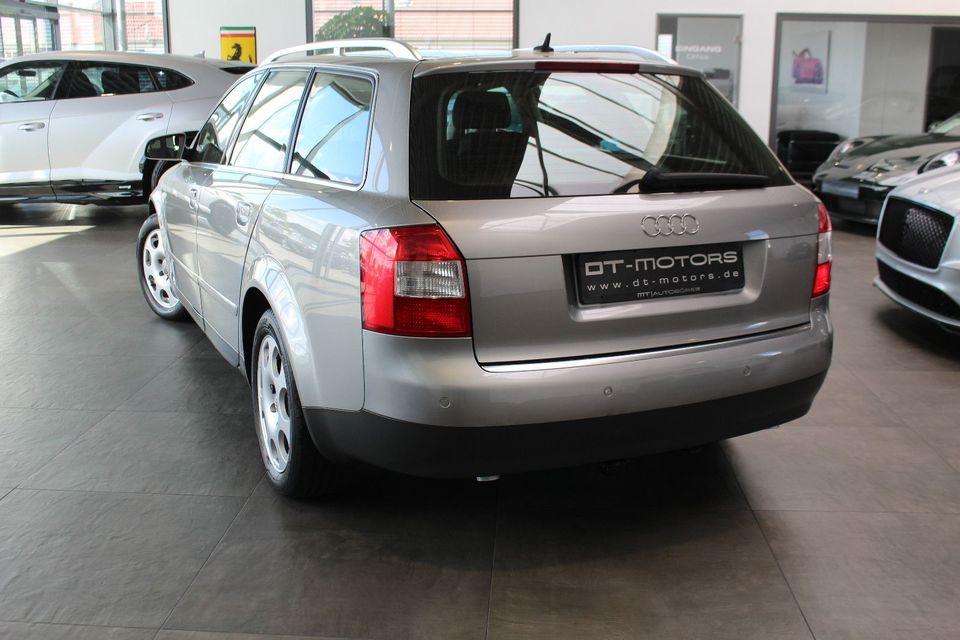 Audi A4 AVANT 2.5 TDI DPF AUTOMATIK/AHK/PDC/XENON/ALU in Griesheim