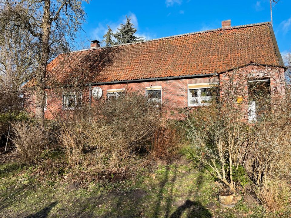 altes Backsteinhaus auf ca 750 m2 großen Grundstück zu verkaufen in Höhbeck