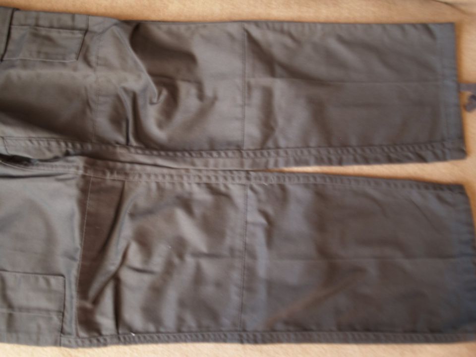 Outdoorhose "12A" (kleiner!), neuwertig (inkl. VK!) in Sickte