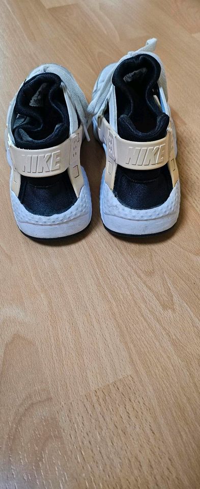 Original Nike Sneaker, Sportschuhe Kinder in Gelsenkirchen