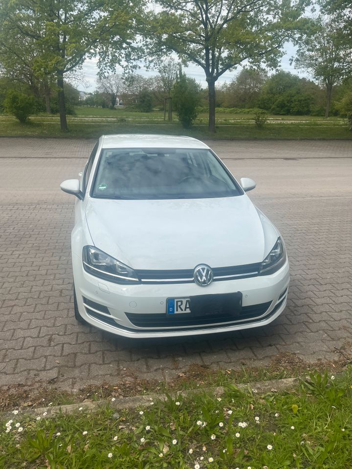 Volkswagen Golf Vll1.4 TSI (BlueMotion Technology) Highline in Durmersheim