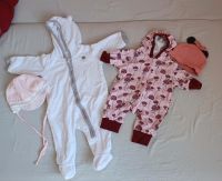 2x Baby Overall dünn + 2 Baby Mützen, Größe 50/56 Thüringen - Nessetal Vorschau