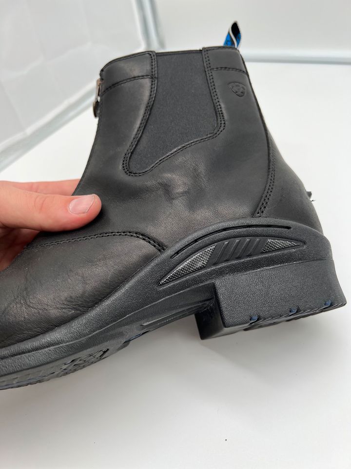 Ariat Stiefeletten Quantum Devon Pro H2O 37,5 und 43 in Königswinter