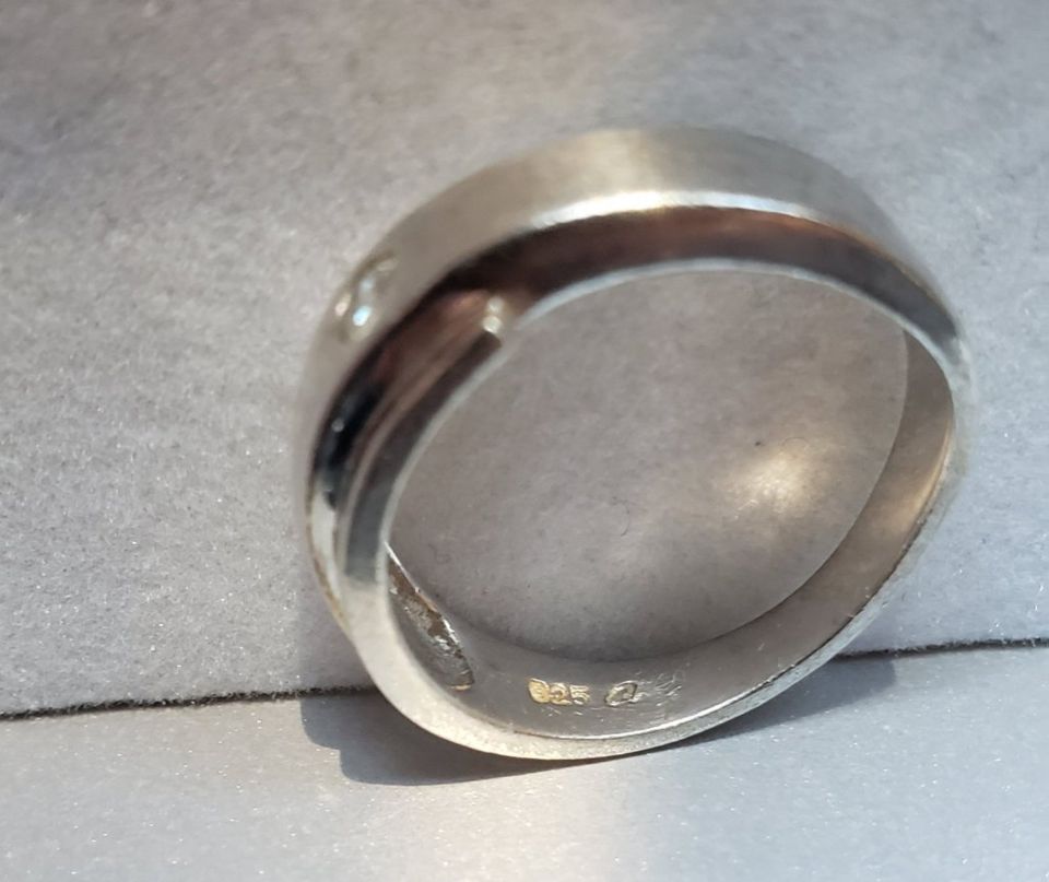 Ring Silber 925, Gr. 7, mit kleinem Stein ca. 3mm in Hamburg