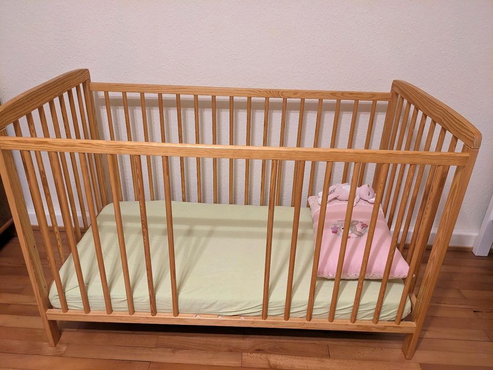 Gitterbett Babybett mit Bettwäsche in Saarland - Blieskastel | Babywiege  gebraucht kaufen | eBay Kleinanzeigen ist jetzt Kleinanzeigen