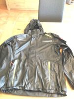 Regenjacke e.s.motion 2020  schwarz 146/162 neuwertig Hessen - Willingen (Upland) Vorschau