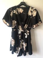 Jumpsuit mit Blumenmuster XS Sachsen - Zittau Vorschau