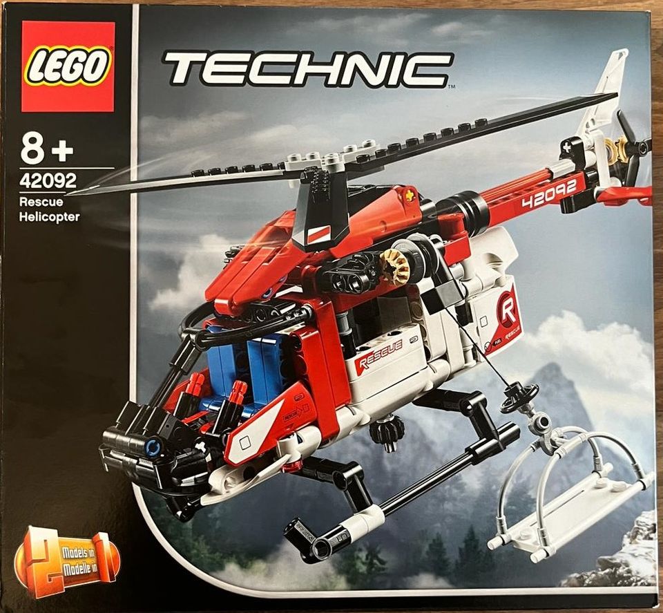 LEGO TECHNIC Rettungshubschrauber 42092 in Bad Vilbel