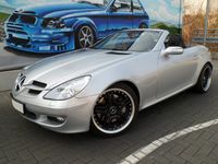 MB SLK 350 7G Automatik AMG Optik Wenig Kilometer - Bitte LESEN Frankfurt am Main - Riederwald Vorschau