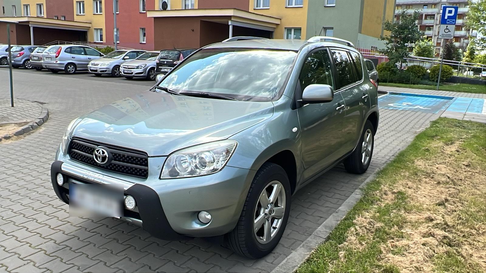 Abbildung des Autos Toyota Rav 4 automatic
