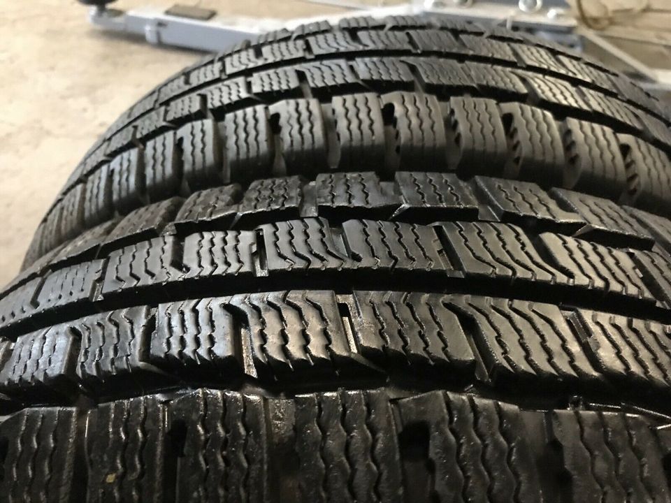 2 Winterreifen M+S 165/70R15C 89/87R Kumho Inkl.Mont. in Dortmund