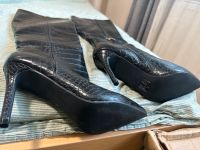 GUESS Stiefel Ruke Croc Print High Boots schwarz und grün Nordrhein-Westfalen - Burbach Vorschau