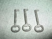 3 alte (? )Schlüssel aus Eisen (?) für Türen oder Schränke Dortmund - Asseln Vorschau