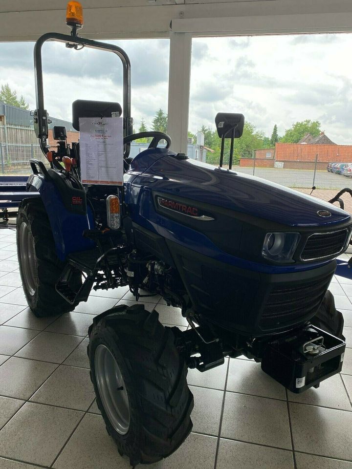 Kleintraktor Farmtrac 22 Radialreifen Traktor Schlepper Fudex in Bad Bodenteich