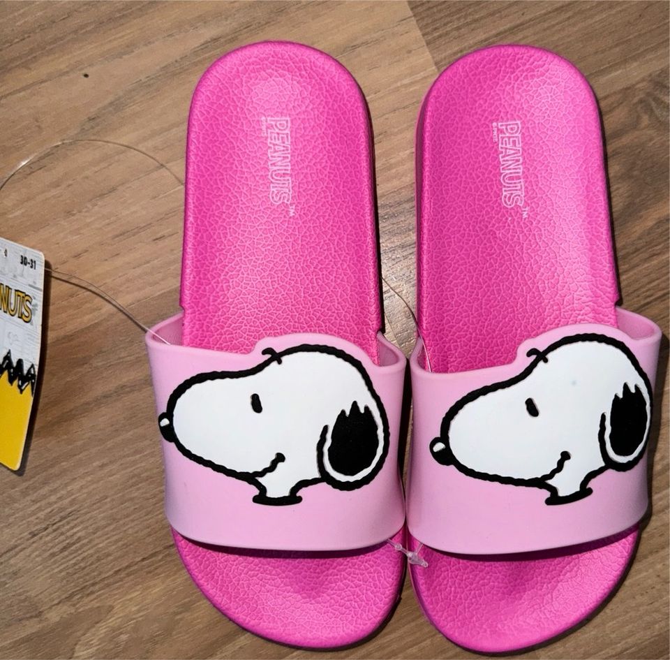 Snoopy Peanuts Badeschuhe Gr.30-31 NEU! in Brachttal