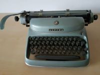 ALPINA-Klein-Büro-Schreibmaschine SK 33 grün –Nostalgieobjekt-- Bayern - Lichtenfels Vorschau