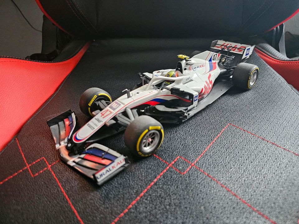 Minichamps Haas VF-21 Mick Schumacher 1:18 in Solms