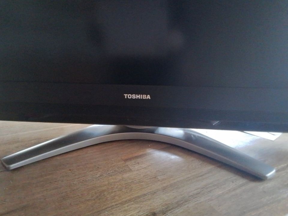 Toshiba LCD Fernseher 37 Zoll in Mannheim