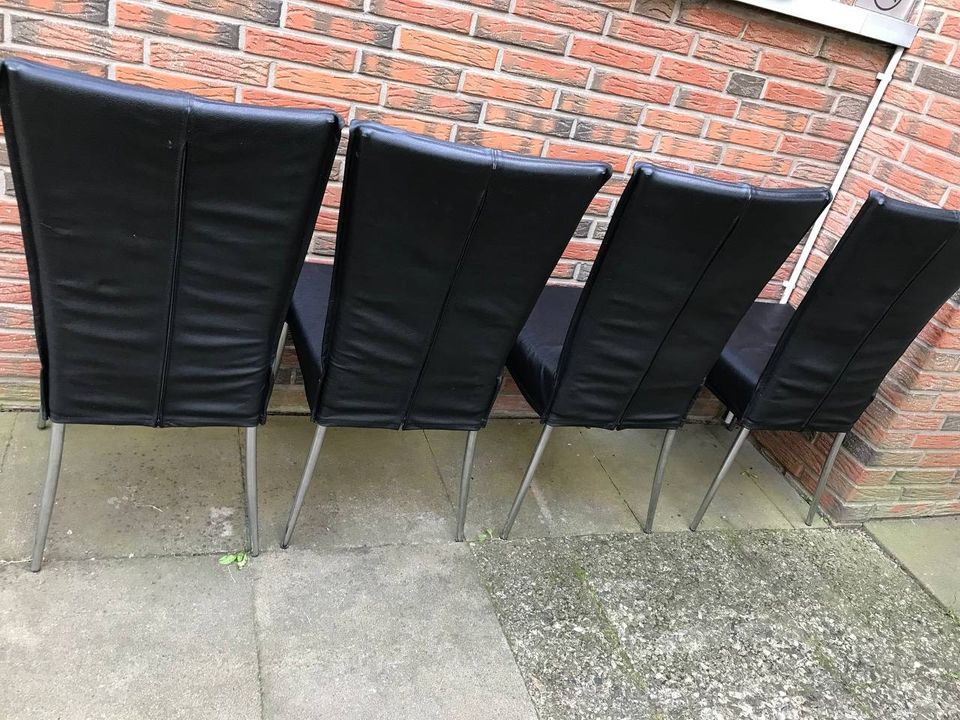 4 Stühle schwarze in Wrestedt