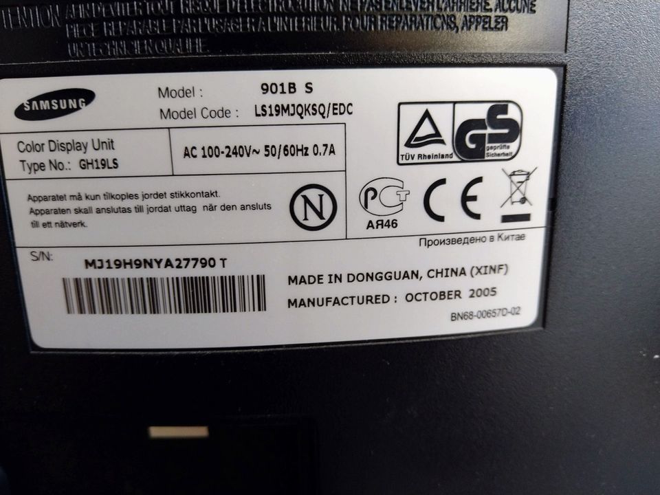 Samsung SyncMaster 901B, LCD Monitor, 19 Zoll, silber in Frankfurt am Main