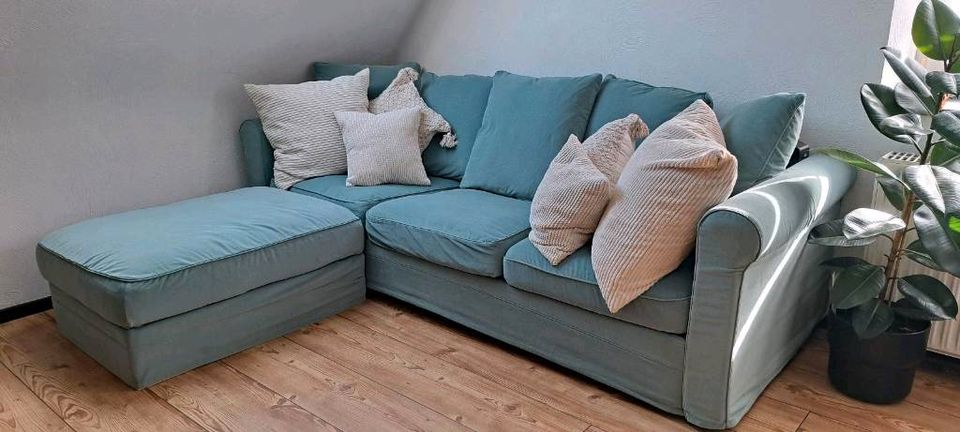 Couch inkl. Hocker mit Aufbewahrung in Marpingen