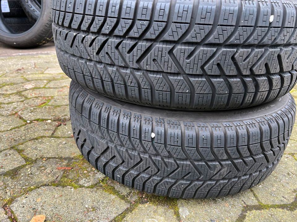 2 St Pirelli Winter Reifen 185/60/R15, 7!  mm, 2016, 2 Stück in Hannover