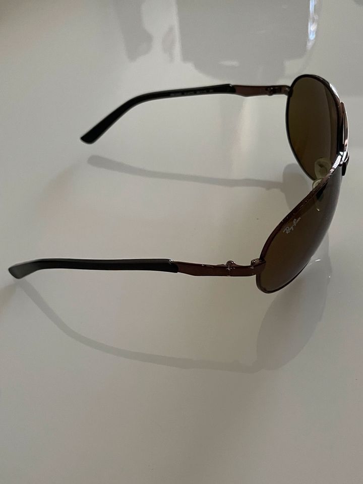 Gebrauchte Ray Ban Sonnenbrille, Braun, mit Gebrauchsspuren in Berlin