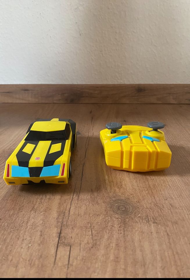 Ferngesteuertes Spielzeugauto Transformers Bumblebee Kinder in Berlin