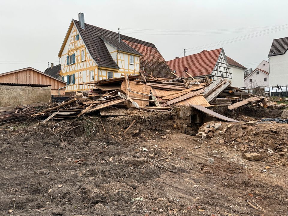 Brennholz / Bauholz zu verschenken in Marl