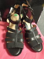 *NEU* Sandalen schwarz Gr 40 Sioux ungetragen NP 100€ Nordrhein-Westfalen - Wilnsdorf Vorschau