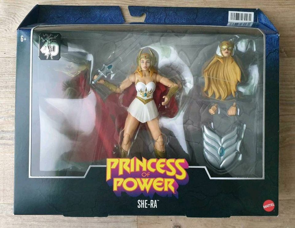 Princess of Power She-Ra Deluxe Catera Masterverse 40th in Ansbach