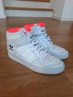 Adidas Sneaker mit Keilabsatz Bayern - Ichenhausen Vorschau
