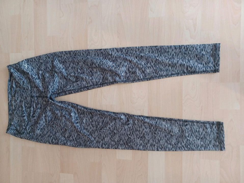 Hollister Gr. S Leggings Tight Hose Sport Running grau in Rottenburg a.d.Laaber