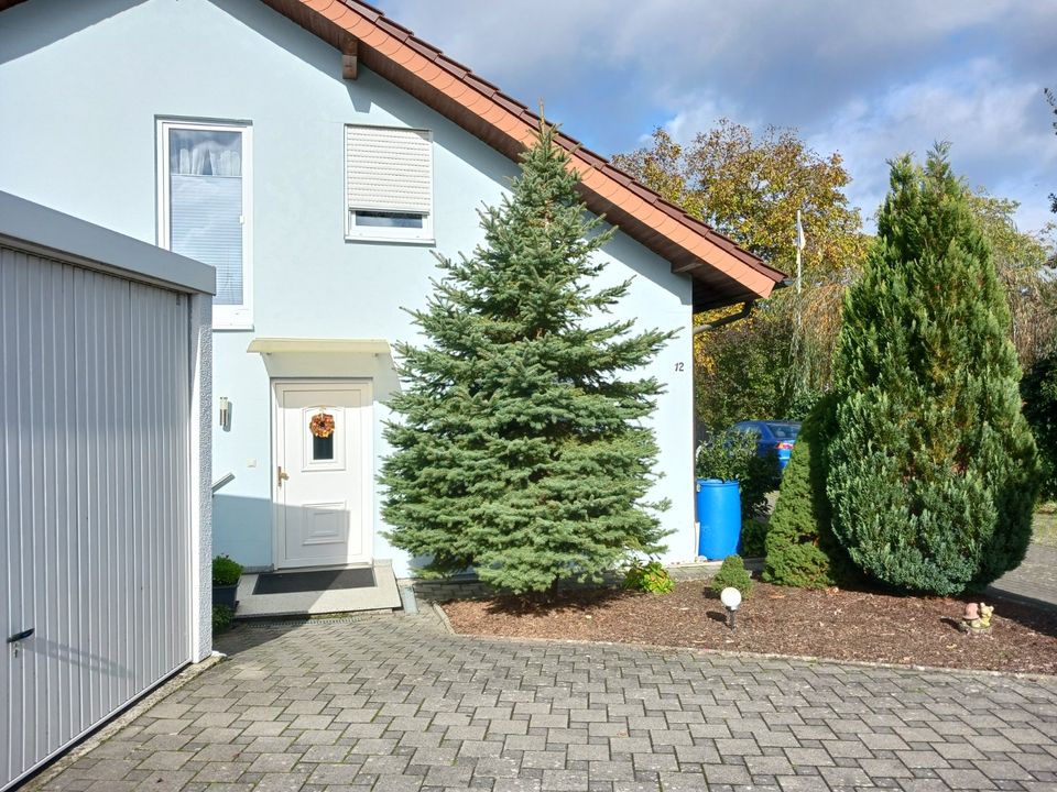 Charmante Doppelhaushälfte mit Garage in Möckmühl-Ruchsen in Möckmühl