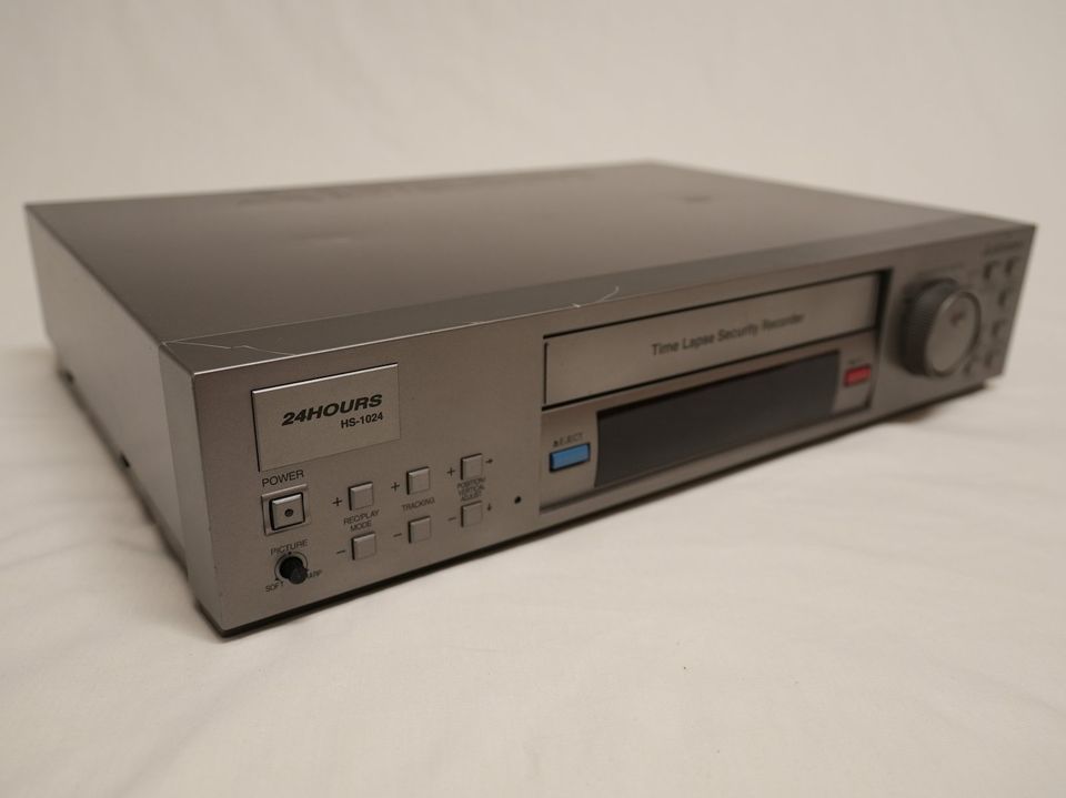 Mitsubishi HS 1024E Langzeit Video Recorder in Dreieich