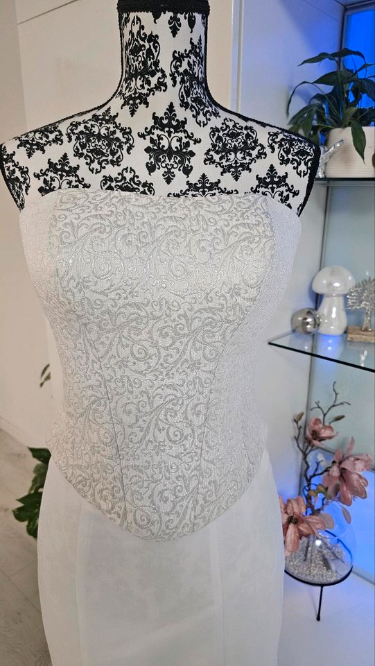 Wunderschönes Brautkleid * Einzigartig schön*Gr. 36/38 in München