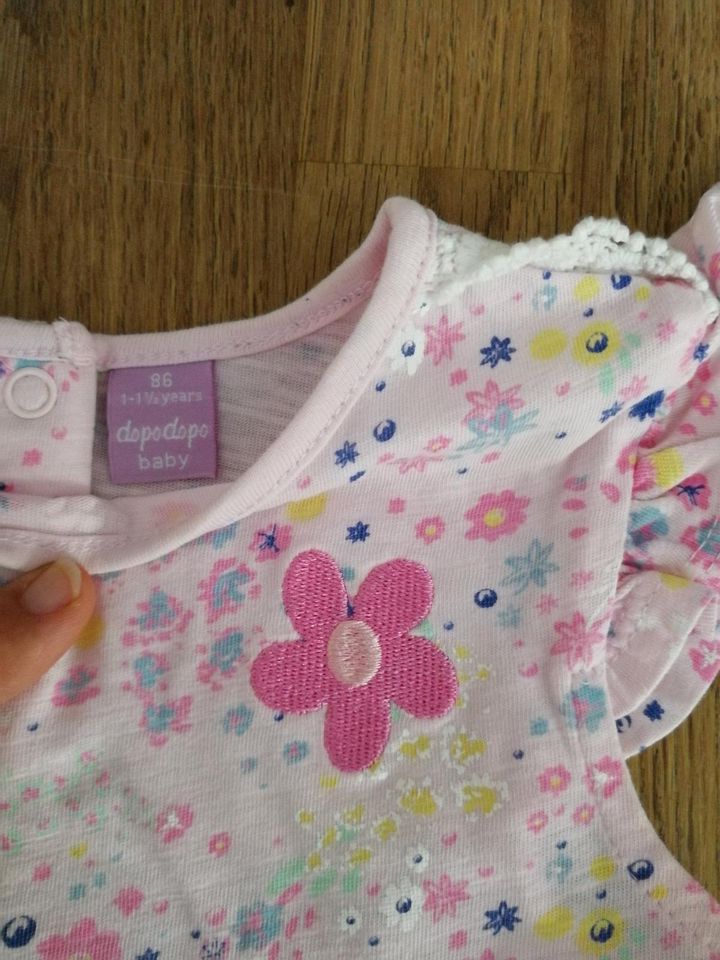 Kleid Kleinkind Sommer rosa Blumen Mädchen Gr. 86 in Leipzig