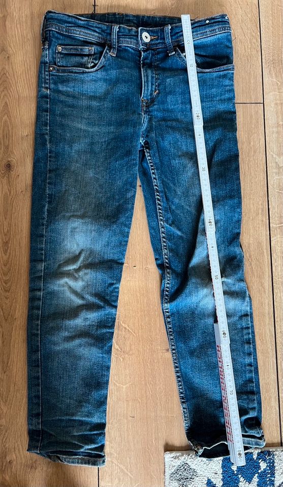 H&M Jeans blau gerader schnitt junge Gr. 146 in Dresden