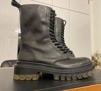 Zara Neu Lederstiefel Gr. 38 -38,5 Durchsichtige Sohle Hessen - Schwalbach a. Taunus Vorschau