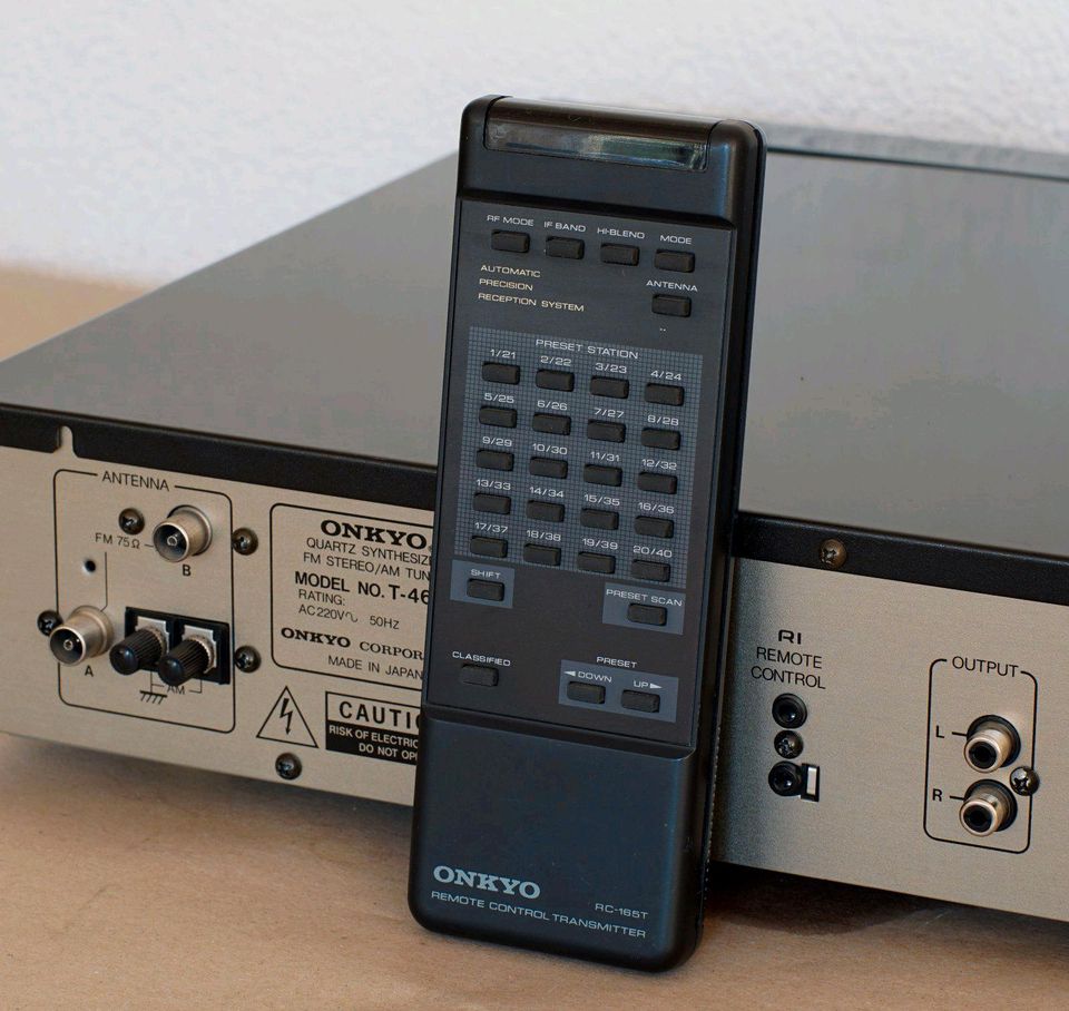 Onkyo Integra T-4670 Stereo FM Tuner mit Orig. Fernbedienung in Hilchenbach