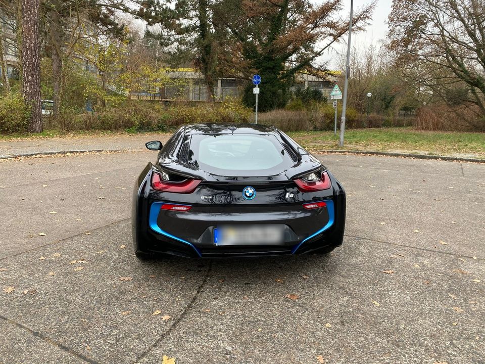 BMW i8 Pure Impulse Xenon Laserlight in Berlin