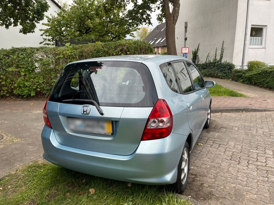 Suche Honda Jazz GD1 in Hell blau in Schönkirchen