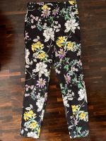 Wunderschöne Hose mit floralem Print Baden-Württemberg - Esslingen Vorschau