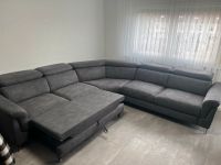 Wohnzimmer couch Sofa mit Bettfunktion und Hocker! Neu! Neu Nordrhein-Westfalen - Leverkusen Vorschau