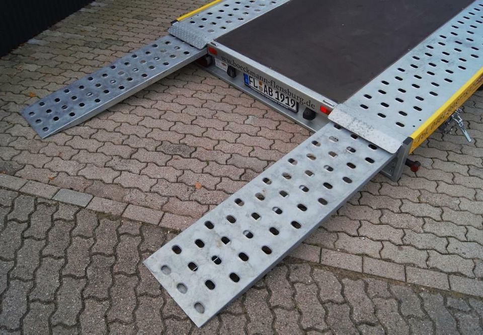 Autotrailer Anhänger Mieten Vermietung Leihen Böckmann 3500kg in Flensburg