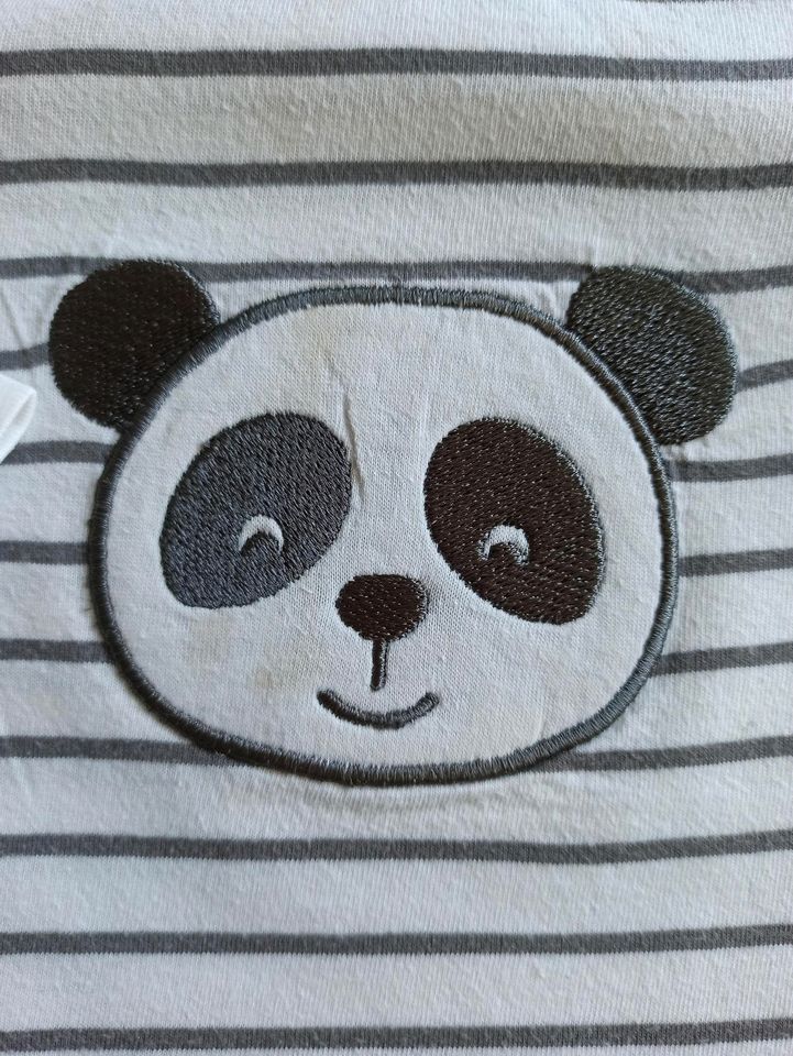 2 T-Shirts weiß Big Bobby Car Panda gestreift Gr. 92 in Essen - Stoppenberg  | Babykleidung Größe 92 kaufen | eBay Kleinanzeigen ist jetzt Kleinanzeigen