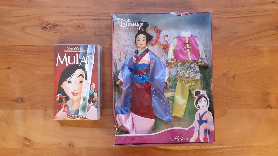 Neu Simba Mulan Nrfb Ovp Mib Puppe Doll Disney Und VHS Film in Biebelnheim